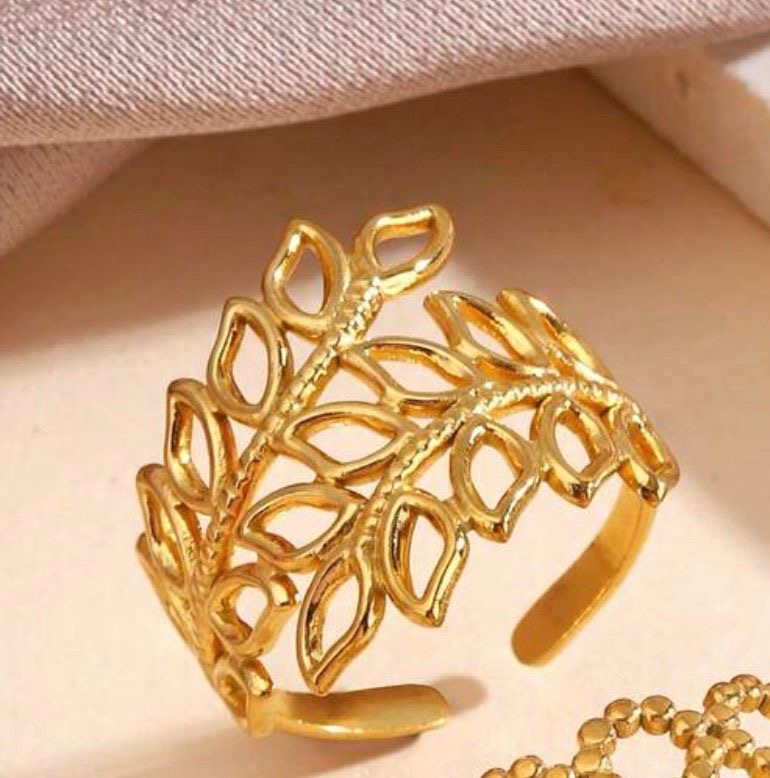 Floral ring