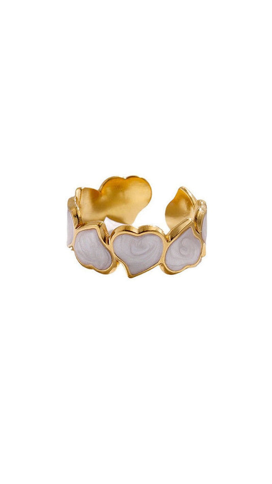 White hearts ring