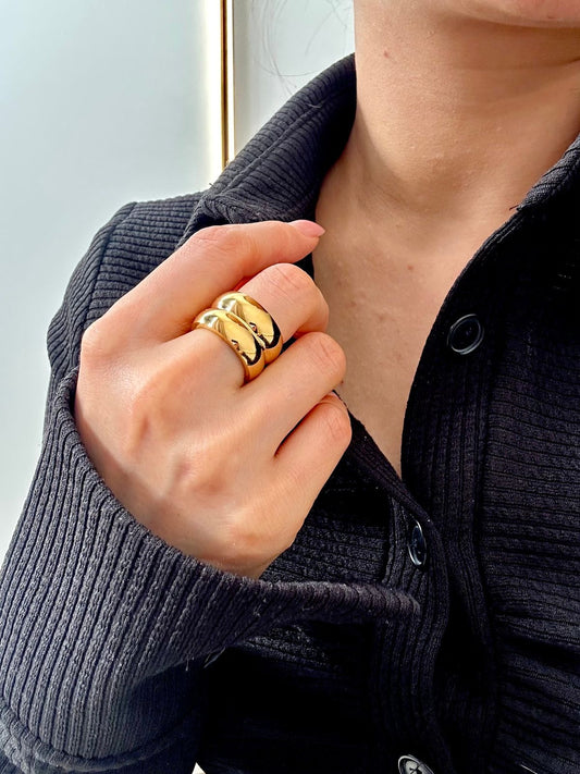Double dome gold ring